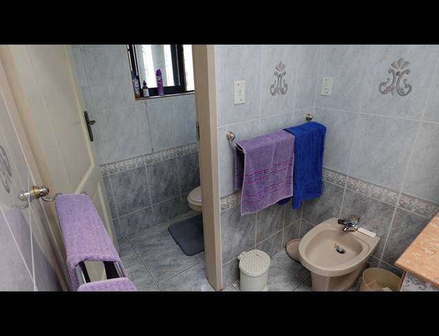 5 BEDROOM FREEHOLD FOR SALE IN SILVER LAKES GOLF ESTATE